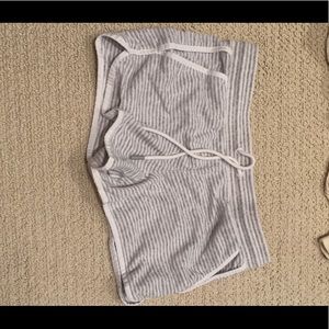 Terry cloth Vineyard vines shorts women